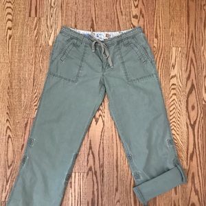 Old navy pants/Capri